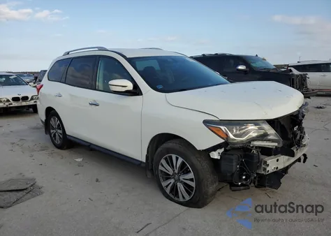2017 Nissan Pathfinder S z USA, uszkodzony, nr VIN 5N1DR2MN3HC910093